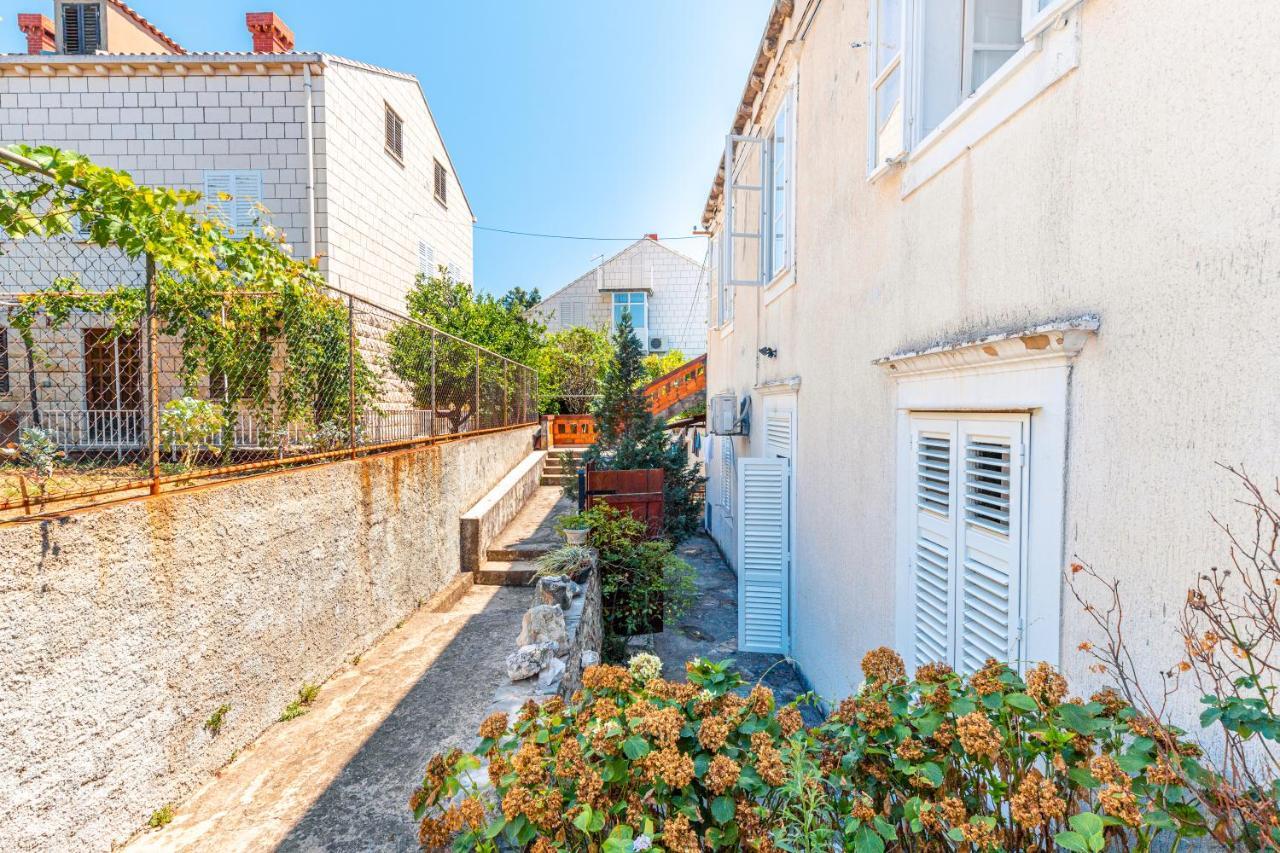 Guesthouse Isabel La Catolica Dubrovnik Eksteriør bilde