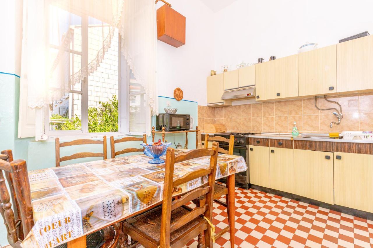 Guesthouse Isabel La Catolica Dubrovnik Eksteriør bilde