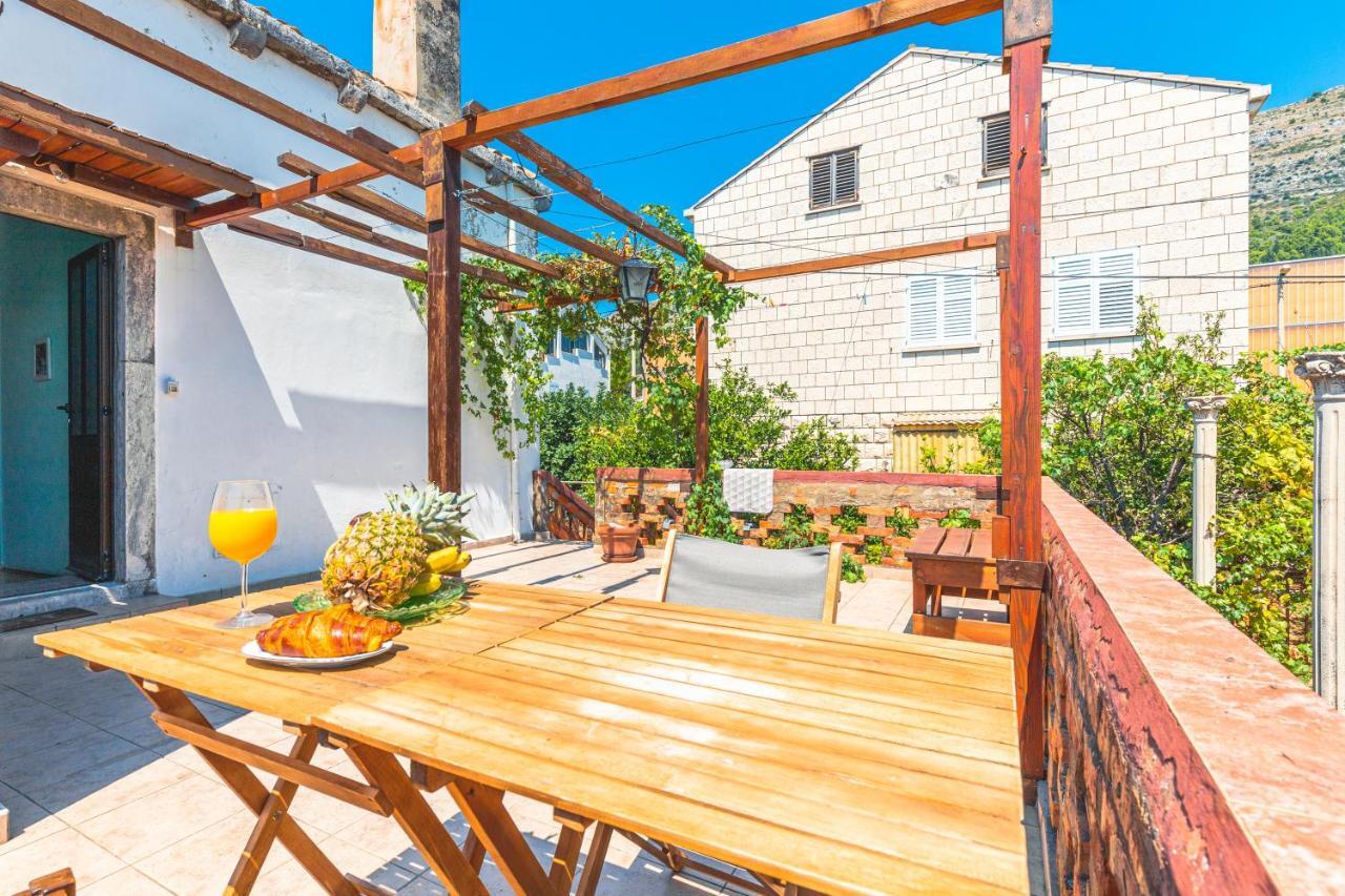 Guesthouse Isabel La Catolica Dubrovnik Eksteriør bilde