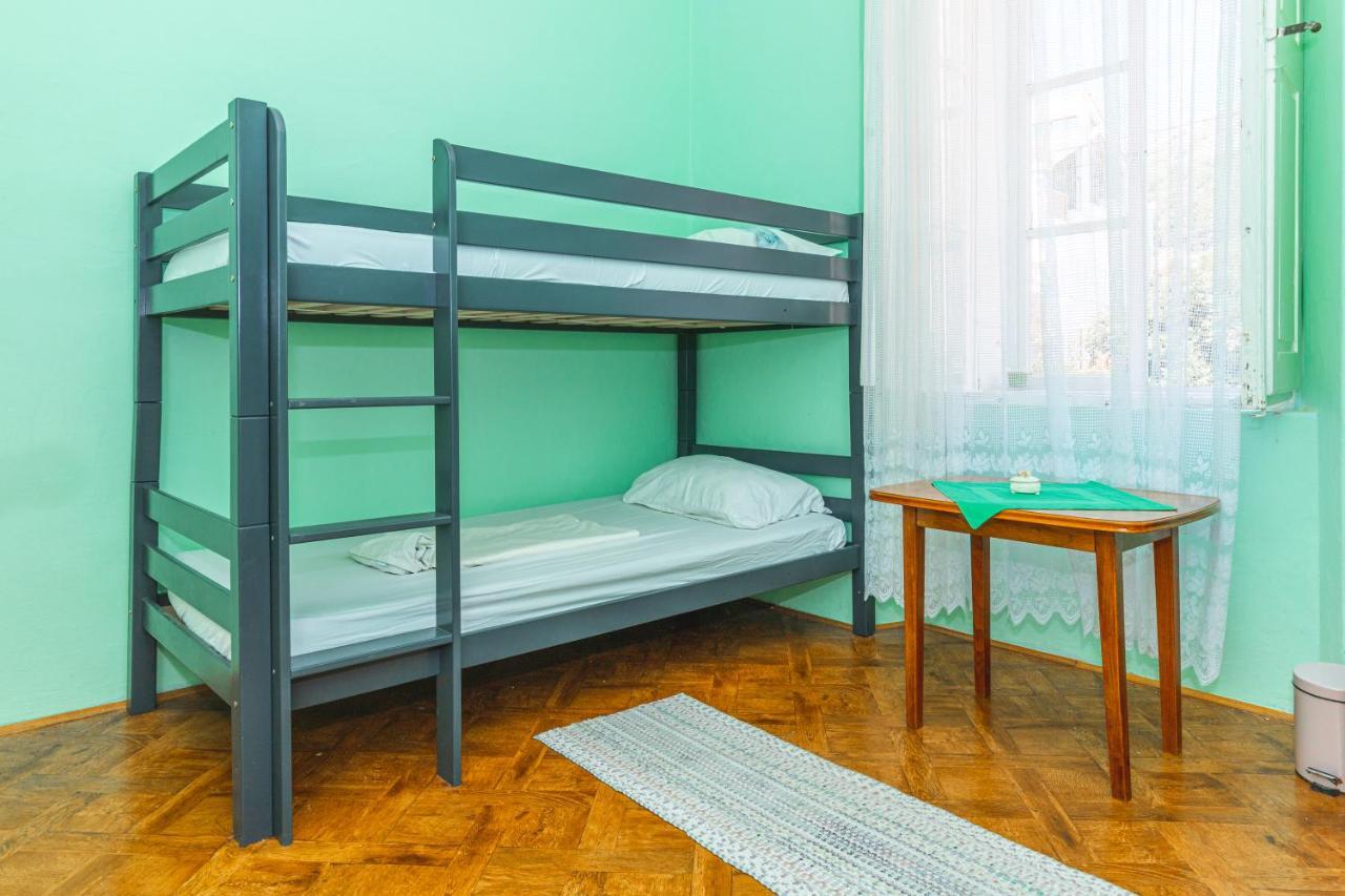Guesthouse Isabel La Catolica Dubrovnik Eksteriør bilde