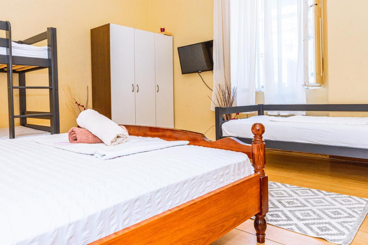 Guesthouse Isabel La Catolica Dubrovnik Eksteriør bilde